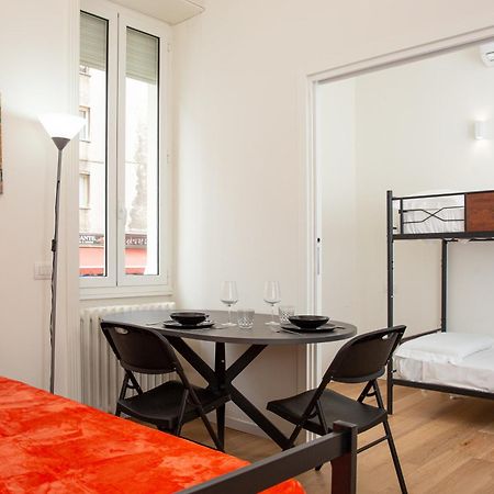 Klimt Central Station - Two Room Apartment Milán Exteriér fotografie