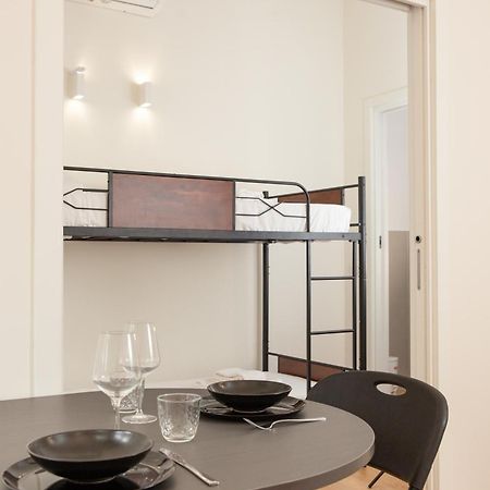 Klimt Central Station - Two Room Apartment Milán Exteriér fotografie