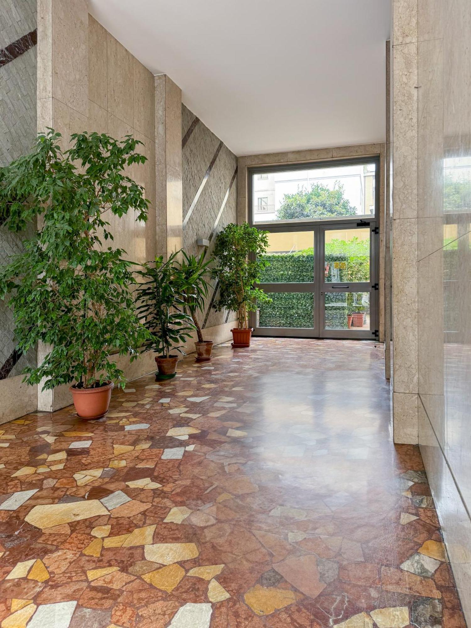 Klimt Central Station - Two Room Apartment Milán Exteriér fotografie