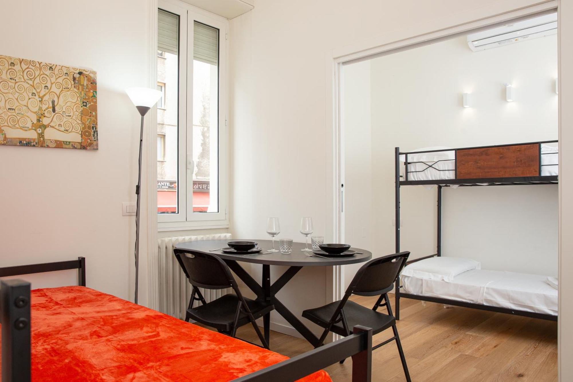 Klimt Central Station - Two Room Apartment Milán Exteriér fotografie